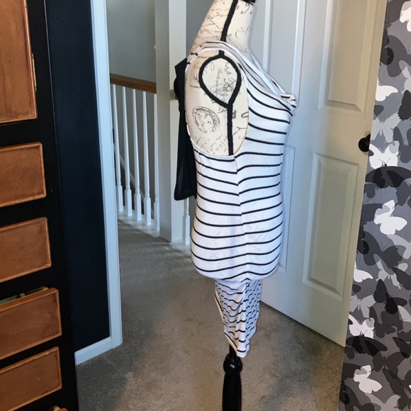 Bebe Tunic Tank Top - Picture 3 of 4